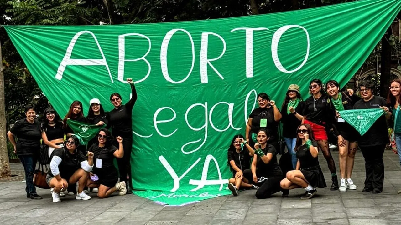 Feministas exigen al gobierno que el aborto sea legal en todos los estados del país