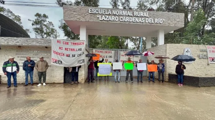 Egresados de Normal de Tenería exigen esclarecer homicidio de alumno y erradicar la violencia