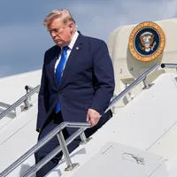 Trump anuncia que este lunes empezarán las conversaciones con Irán tras frenar ataques 