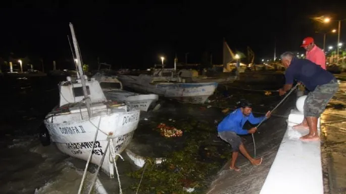 El ojo del huracán Milton no tocará México y avanza hacia Florida con categoría 4