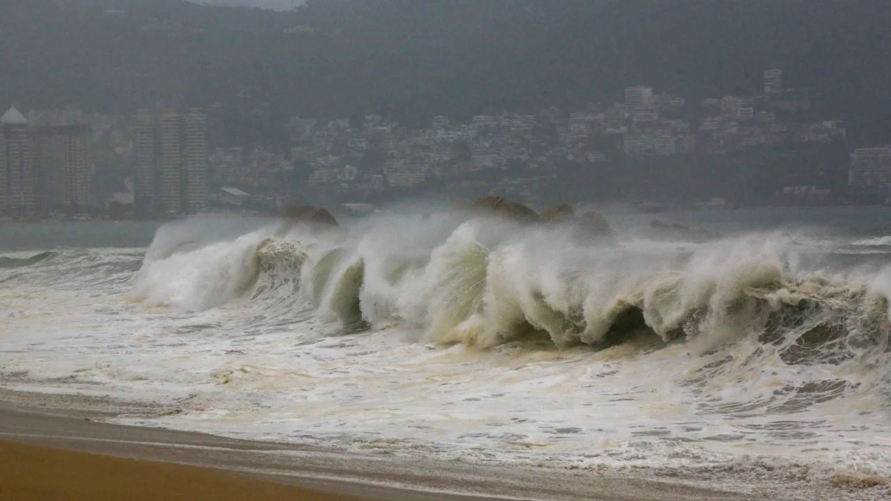Riesgo en 26 municipios de Guerrero por la tormenta tropical Boris