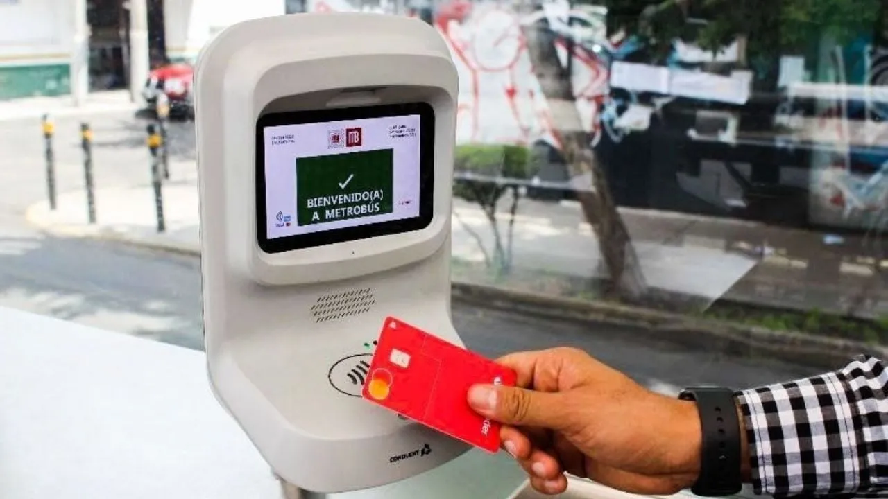 Metrobús anuncia la ampliación de horario en la Línea 2