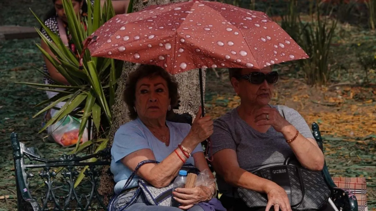 Lluvias en más de la mitad del país el miércoles; continúa la onda de calor en estas entidades