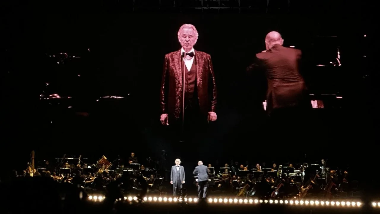 Andrea Bocelli reunió a más de 130 mil personas en el Zócalo capitalino