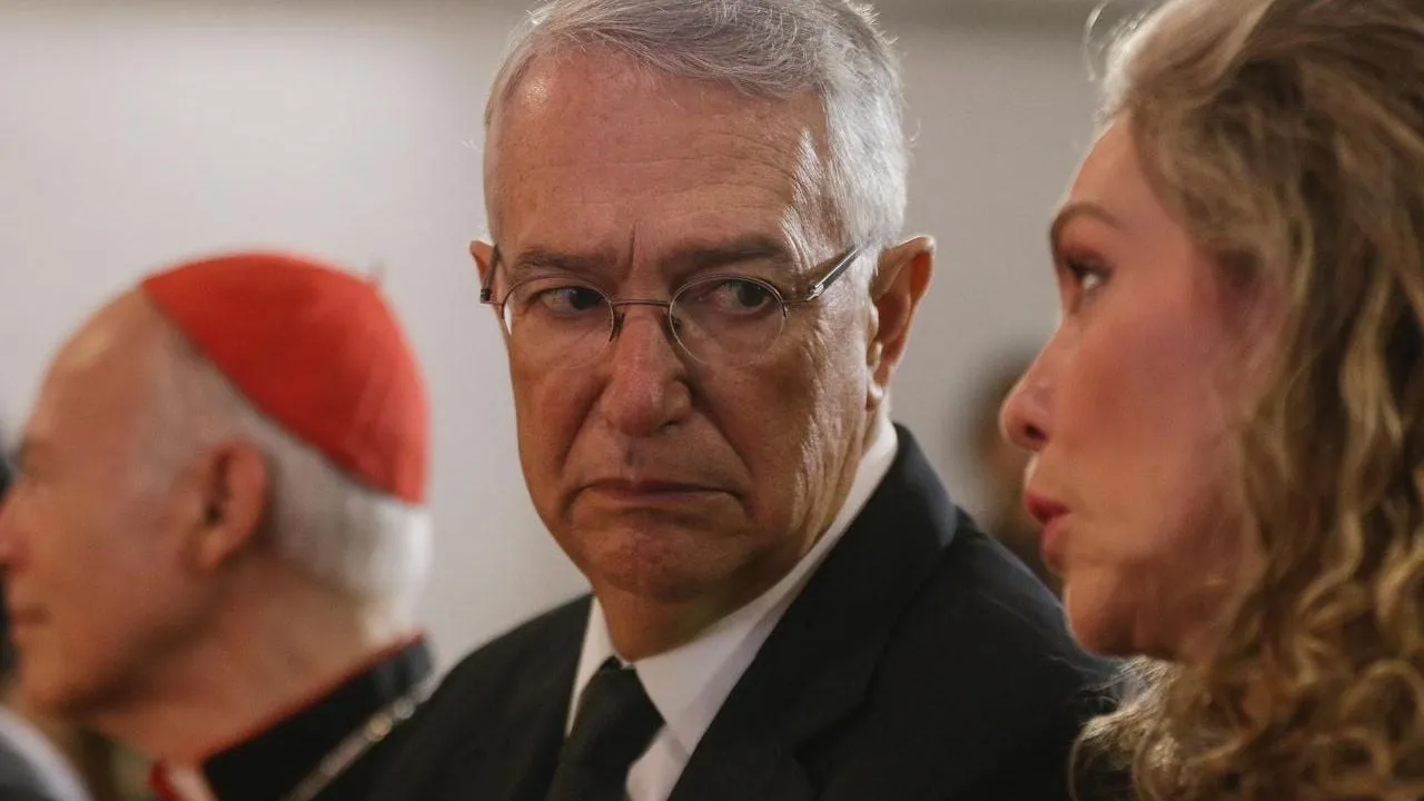 SAT prevé cobrar 51 mil millones de pesos a Grupo Salinas en enero de 2026