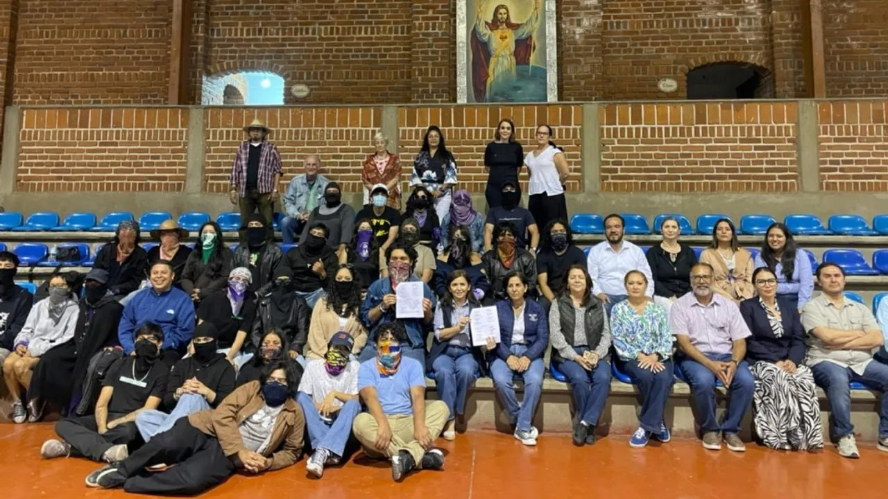 UAEM firma convenio con estudiantes; prevén regreso a clases el 30 de abril