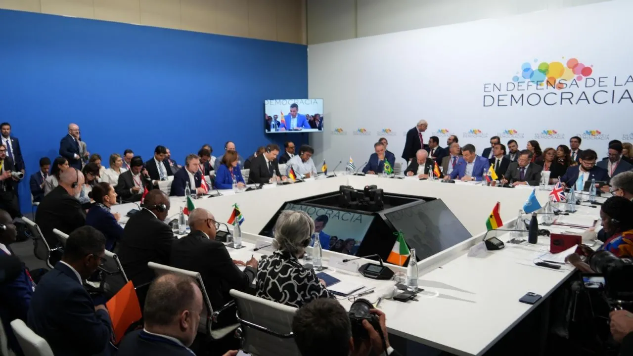 Cumbre a la que asistió Sheinbaum sirve a intereses de China: Consejo de Nueva Derecha