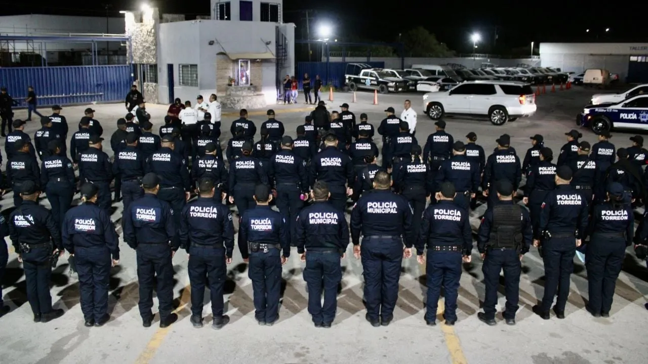 Policías de Torreón inician paro de labores; denuncian abusos del director de la corporación