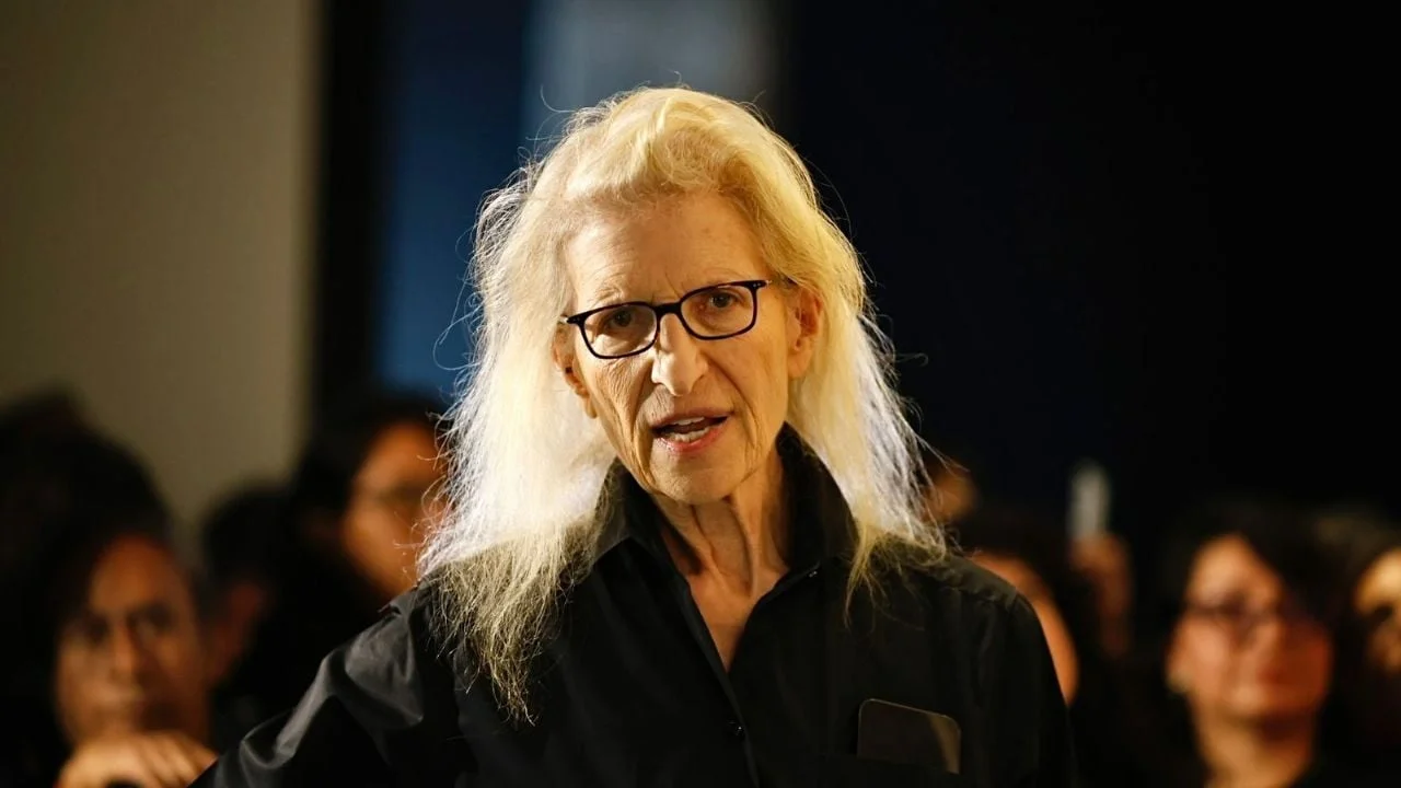 Annie Leibovitz planea retratar a Claudia Sheinbaum en 2027; inaugura exposición en México