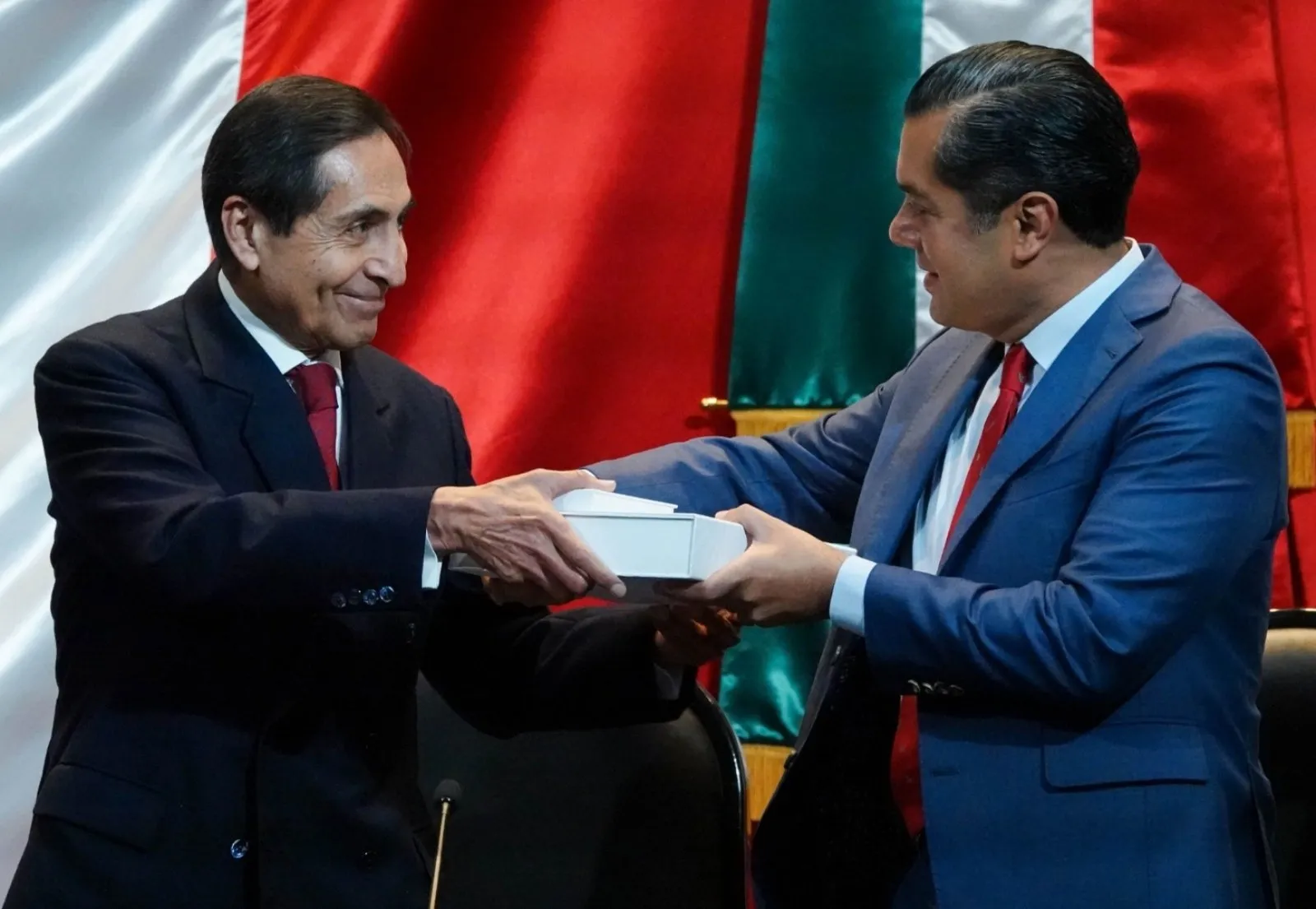 Hacienda presenta paquete económico de Sheinbaum para 2025; esperan ingresos millonarios