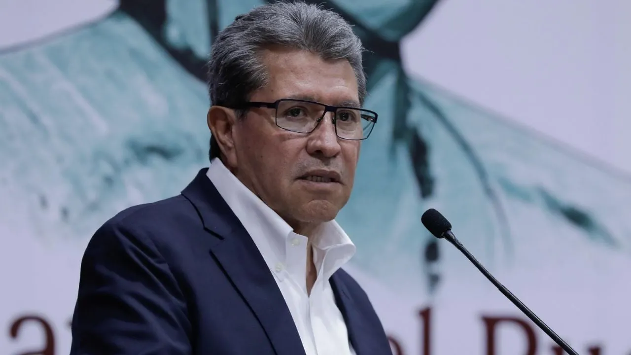 Monreal respalda reforma de Sheinbaum contra spots extranjeros