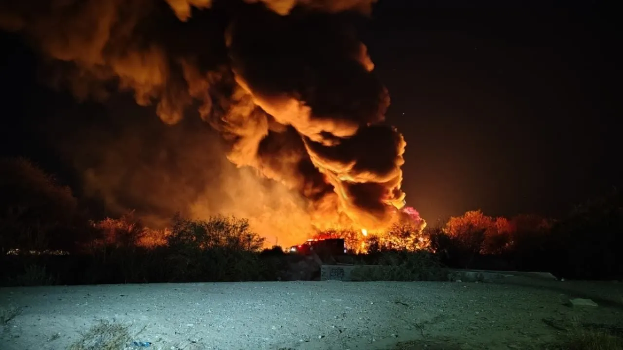 Incendio consume material del programa Agua Saludable para la Laguna