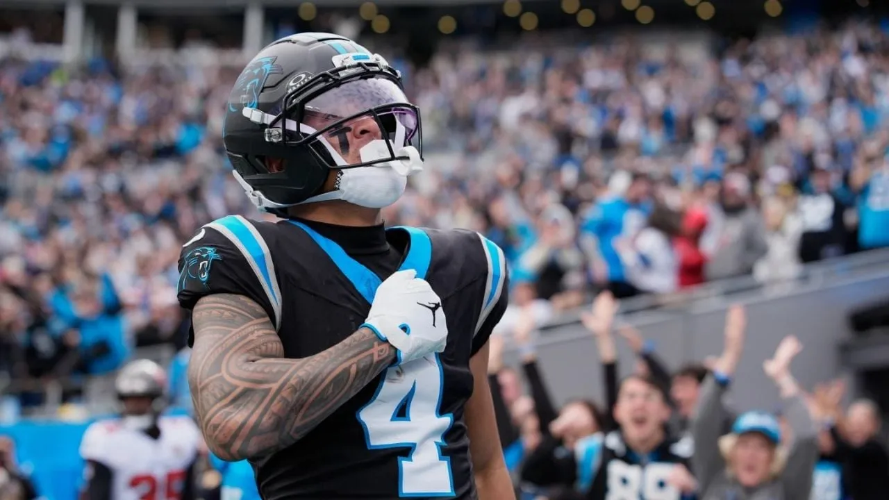 Los Panthers vencieron a los Buccaneers 23-20 y toman el primer lugar en la NFC Sur