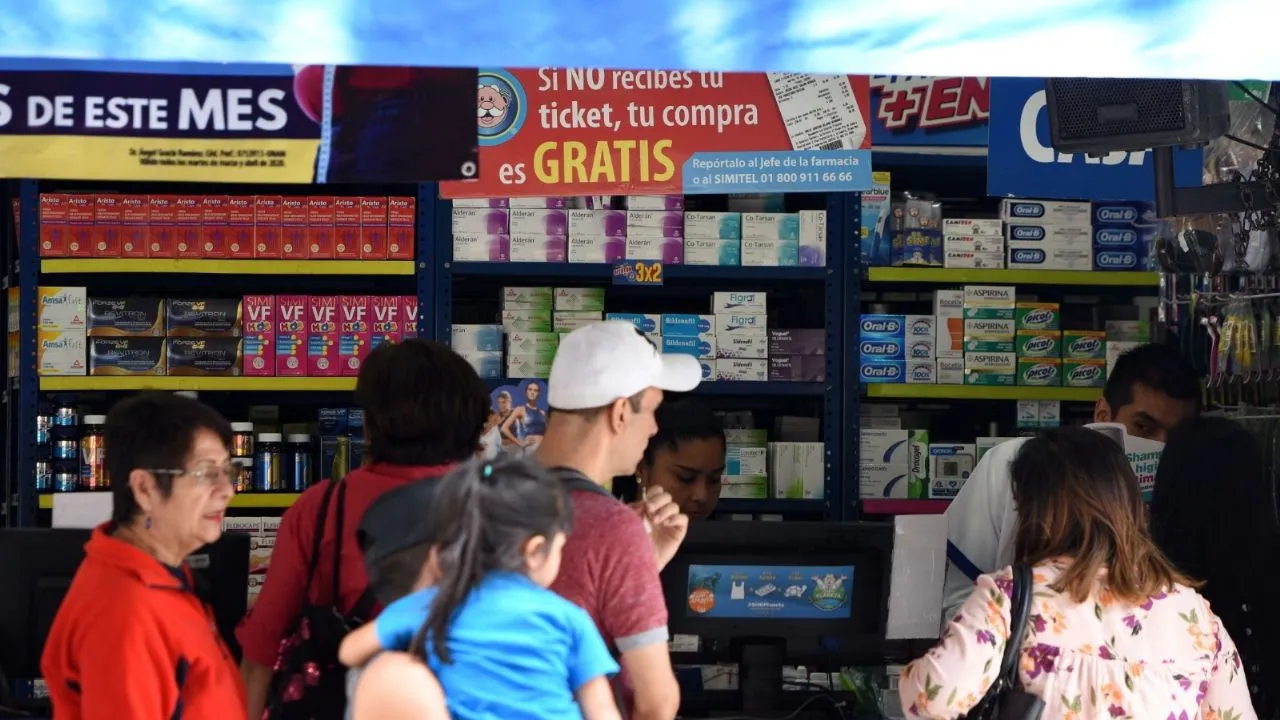 Advierte el Zar de la Influencia: gravar sueros orales abre la puerta a impuestos médicos