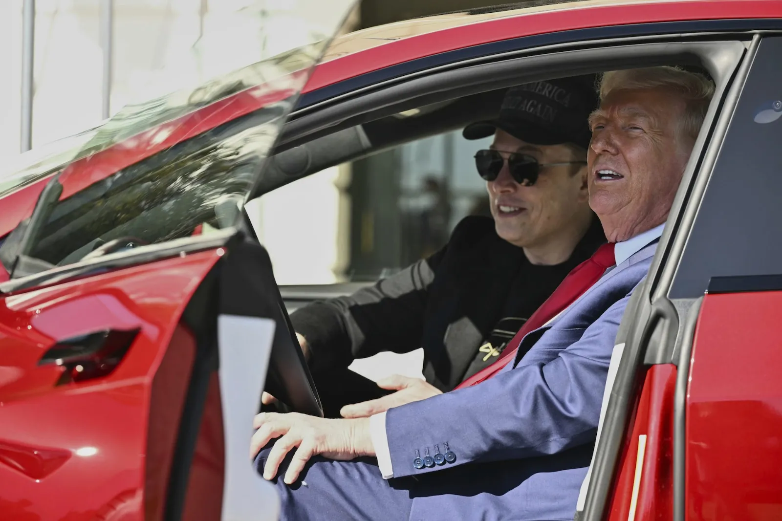 Ventas de Tesla caen 13% en el primer trimestre de 2025