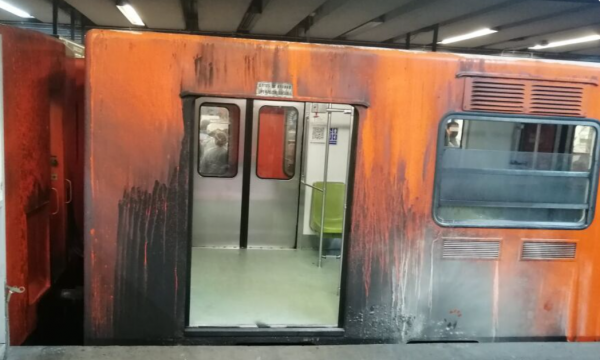 Se Incendia METRO de la línea 9