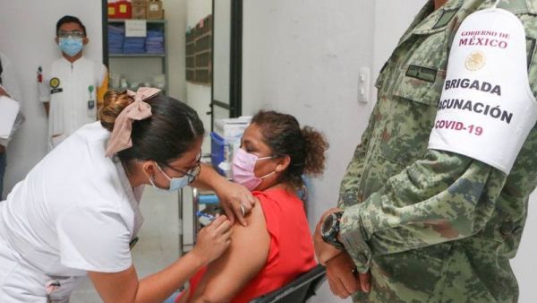 Abren registro de vacunación para personas de 50+ años.