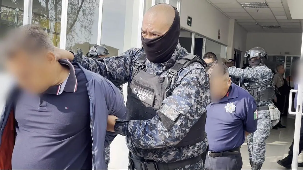 Detienen a 11 policías y mandos acusados de desaparición forzadas en Chiapas