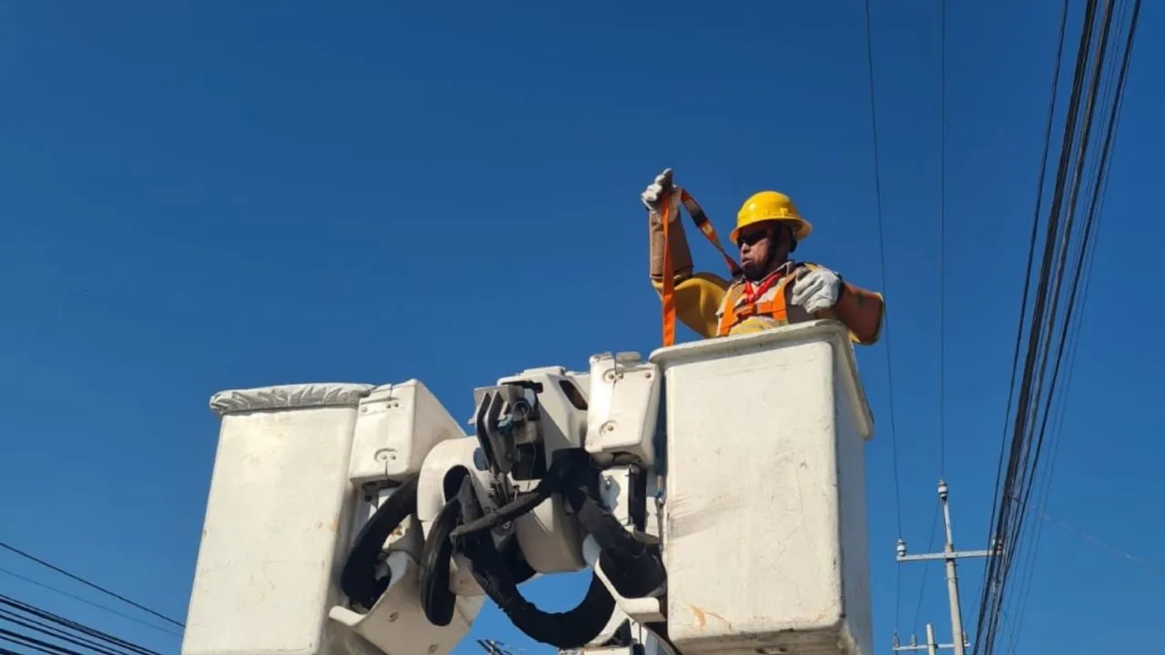 Sismo en Guerrero deja sin luz a más de 120 mil usuarios; CFE aún no restablece servicio totalmente