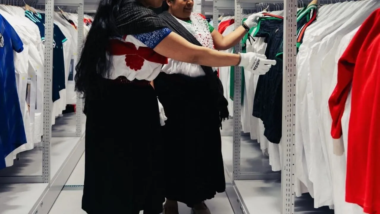 Denuncian abuso laboral y atropello a la cultura indígena en colección de Adidas para la Selección