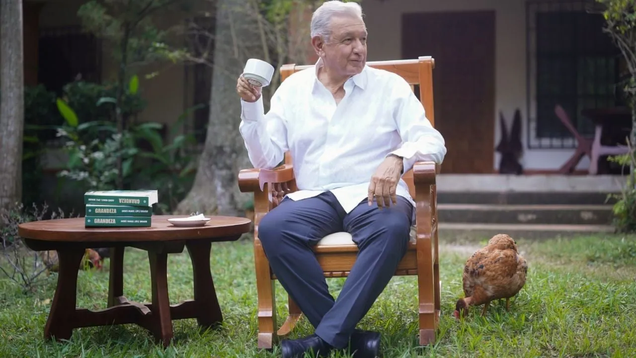 “No hay que hacerle sombra a nuestra presidenta”: AMLO resalta el trabajo de Sheinbaum (Video)