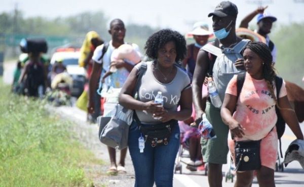 Caravana de migrantes avanza a Reynosa, se dirige a Texas