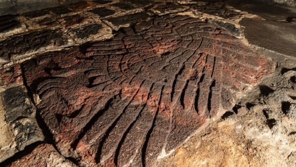 Arqueólogos encuentran escultura de hace más de 500 años 