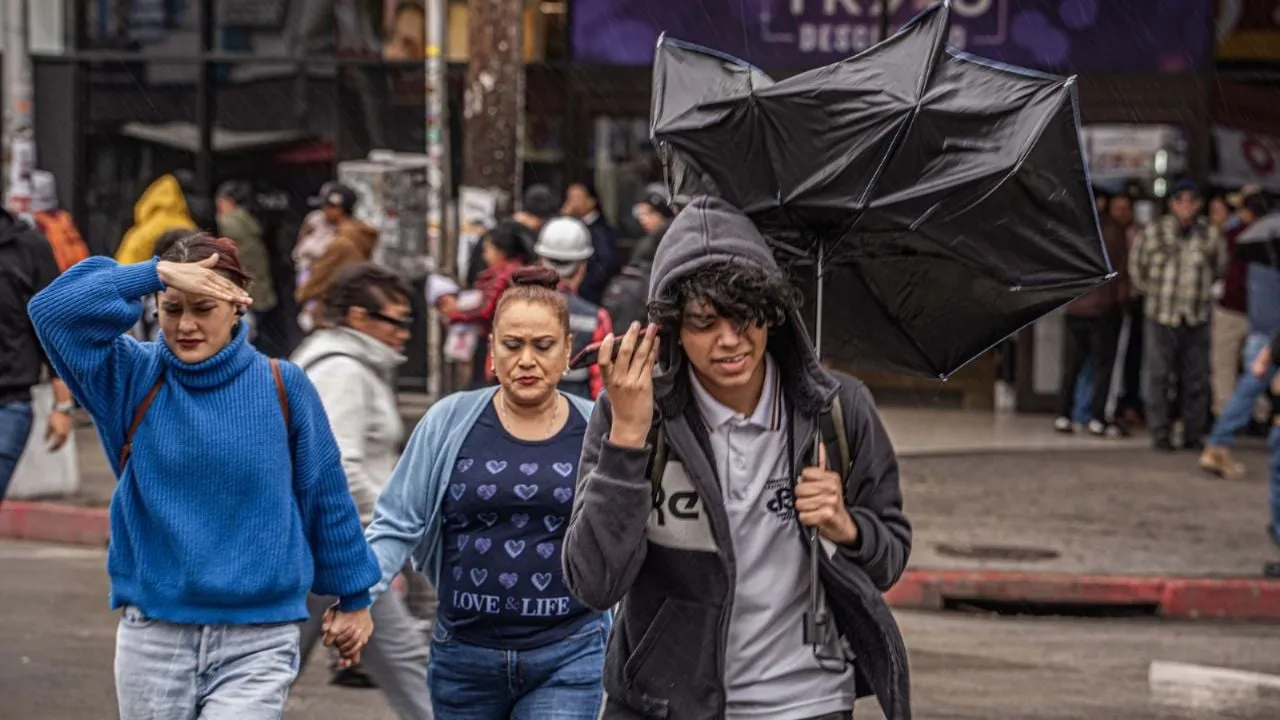 Vuelven lluvias y chubascos a más de 20 estados de lunes a jueves; llega ahora el frente frío 38