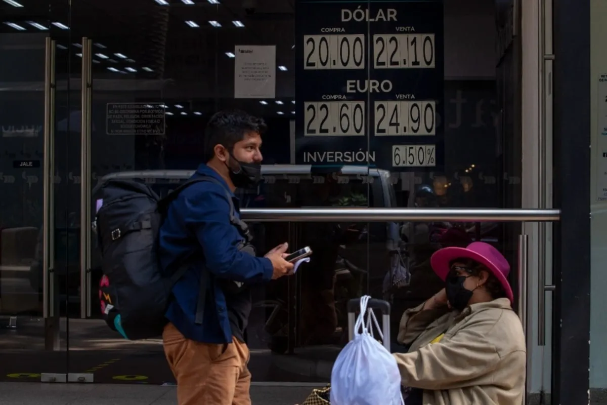 El peso logra su mejor cotización desde el 7 de noviembre; el dólar se cotiza en 20.03 pesos
