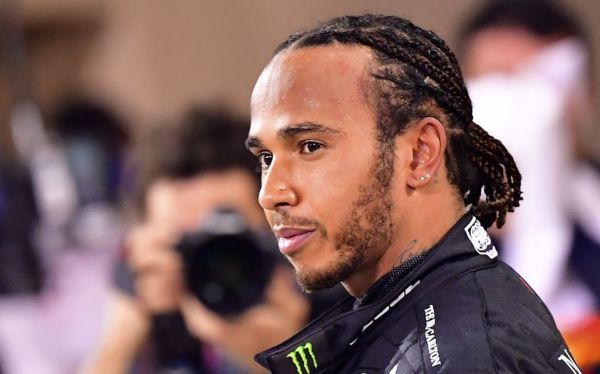 Hamilton, dio positivo a COVID19