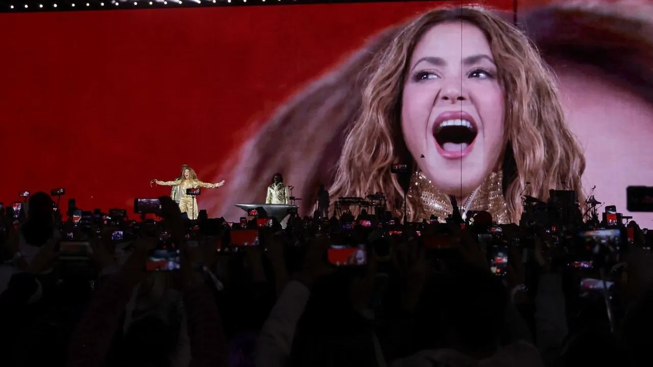 Shakira rompe récord de asistencia en el Zócalo