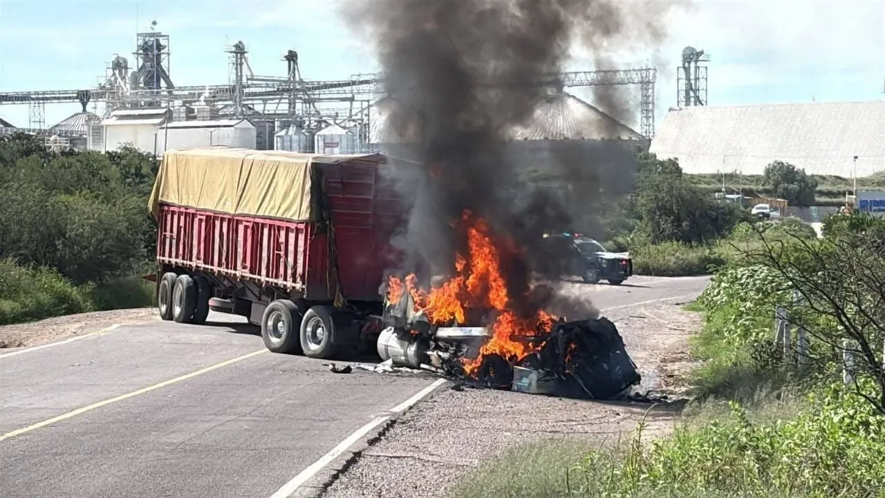 Reportan ejecuciones, narcobloqueos y quema de negocios en Aguascalientes