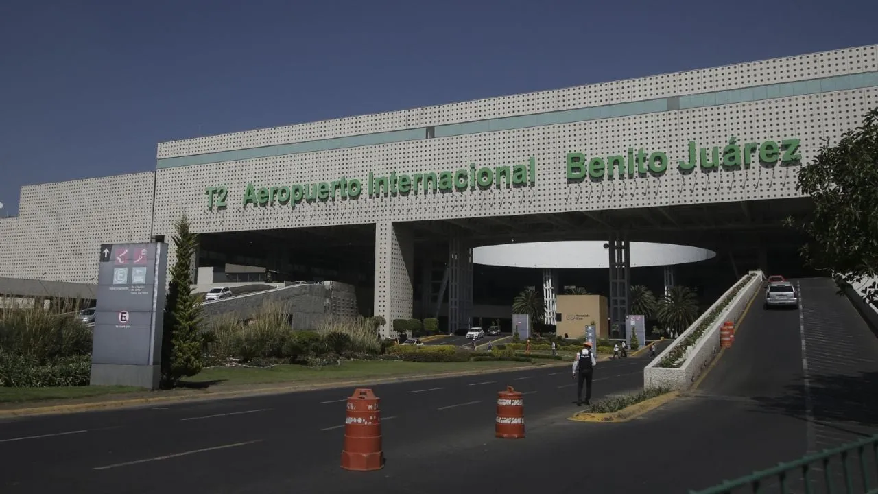 AICM anuncia operativos de la Guardia Nacional para inhibir el servicio de taxis de aplicación