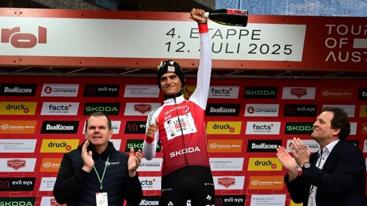 Isaac del Toro gana la etapa 4 del Tour de Austria y sube al liderato general