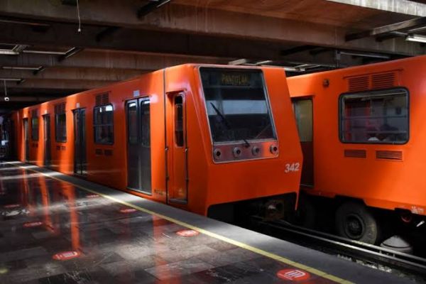 Metro CDMX: Reportan retraso de servicio en varias Líneas.