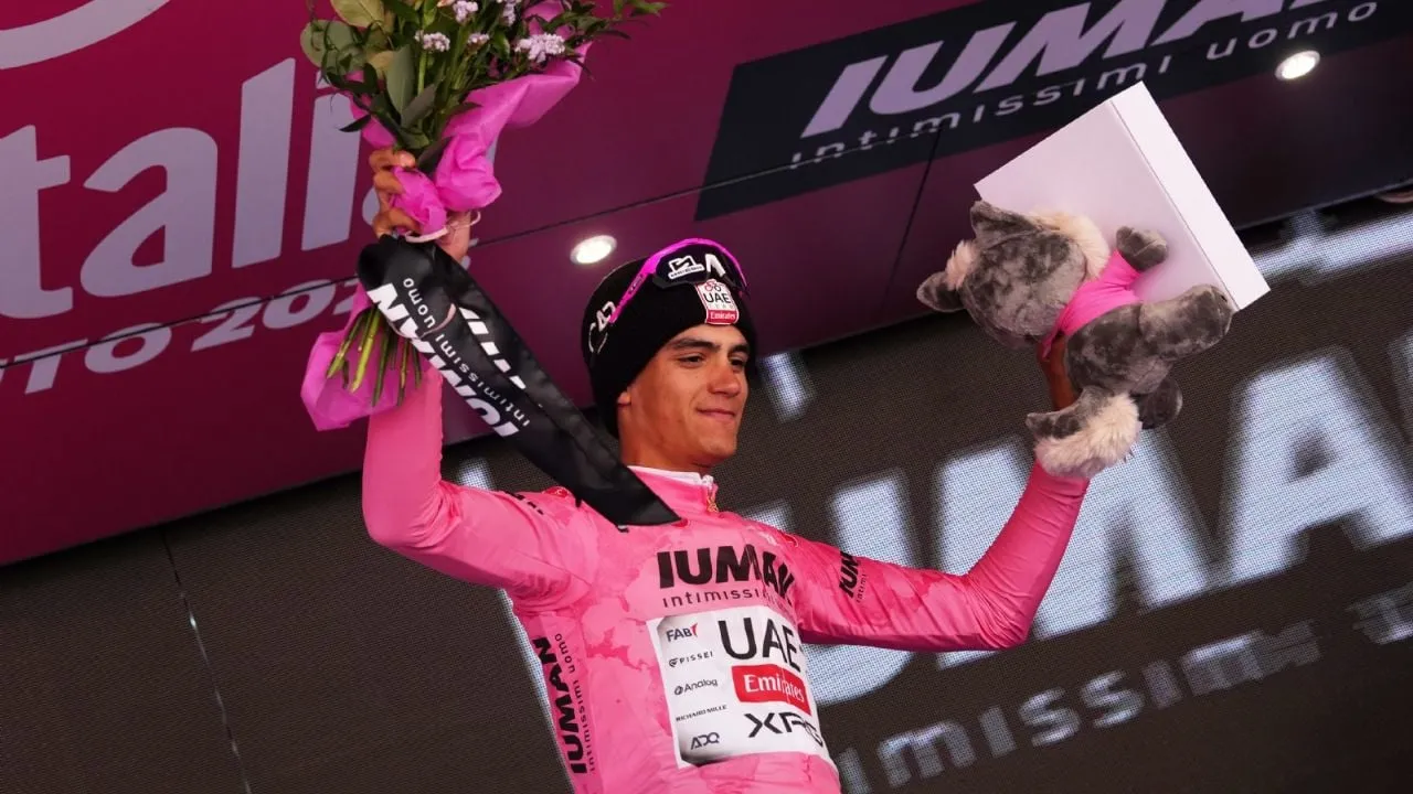 Isaac del Toro mantiene el liderato; se perfila a la conquista del Giro de Italia