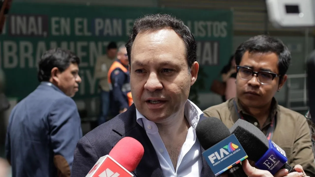 Sheinbaum está sola, es la única que representa a la 4T: Clemente Castañeda