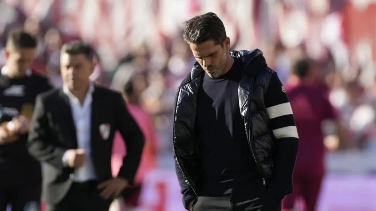 Boca Juniors despide al director técnico Fernando Gago tras la derrota 2-1 ante River Plate