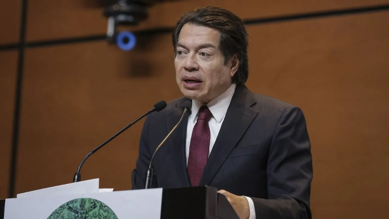 Senador exige la renuncia de Mario Delgado por manejo “desaseado” del ciclo escolar