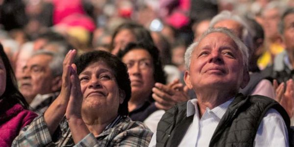 Aumentará en 2021 pensión para niños con discapacidad y adultos mayores.