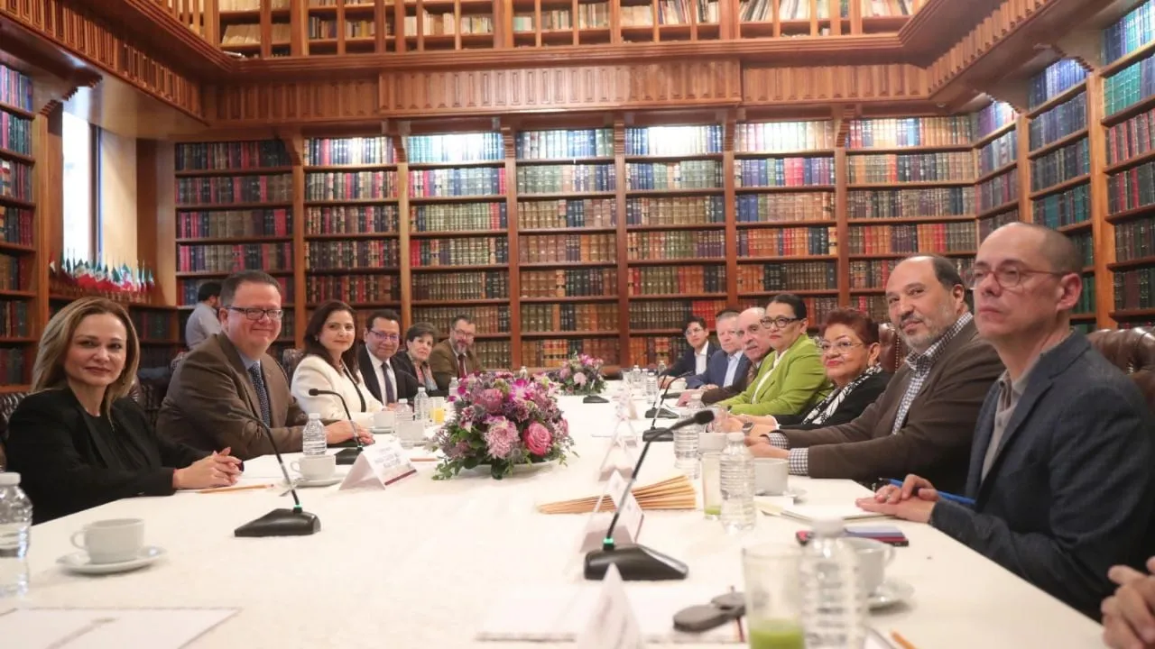 TEPJF y comisión presidencial dialogaron sobre reforma electoral y retos de la judicial