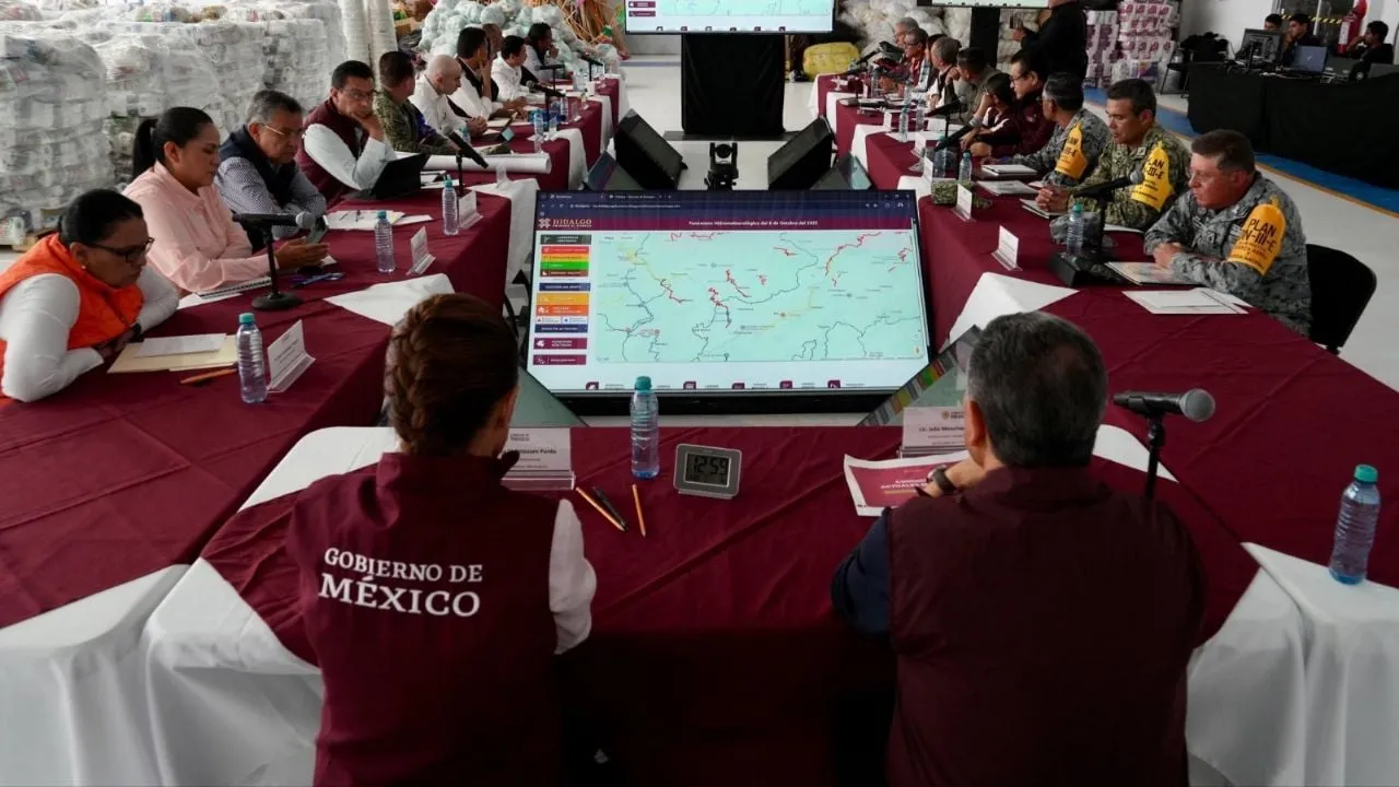 Sheinbaum supervisa trabajos de apoyo en zonas devastadas por las lluvias en Hidalgo