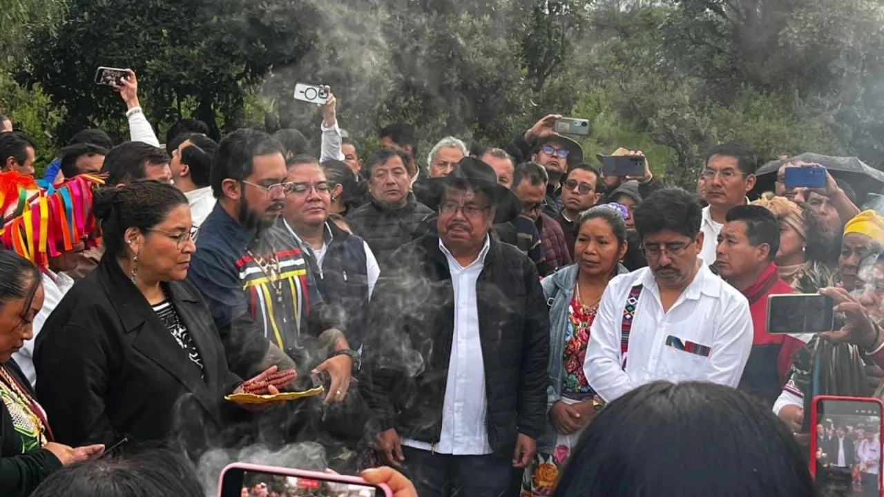 Ceremonia tradicional de purificación y entrega de bastón de mando y servicio