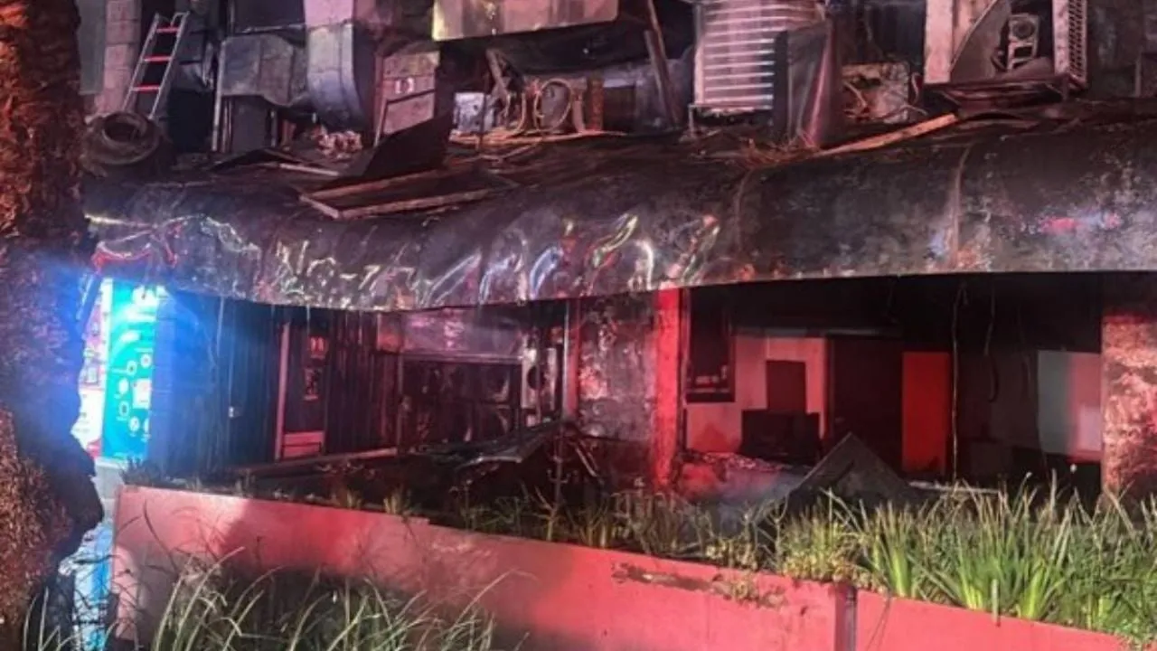 Incendio en restaurante La Soldadera fue por falla en calentador de gas: Protección Civil