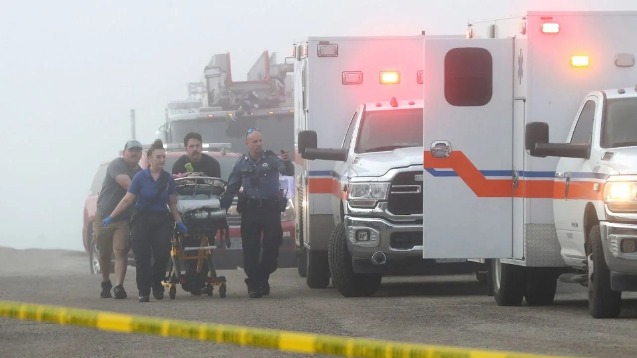 Avión de la Marina se estrella en Galveston, Texas; reportan al menos dos muertos