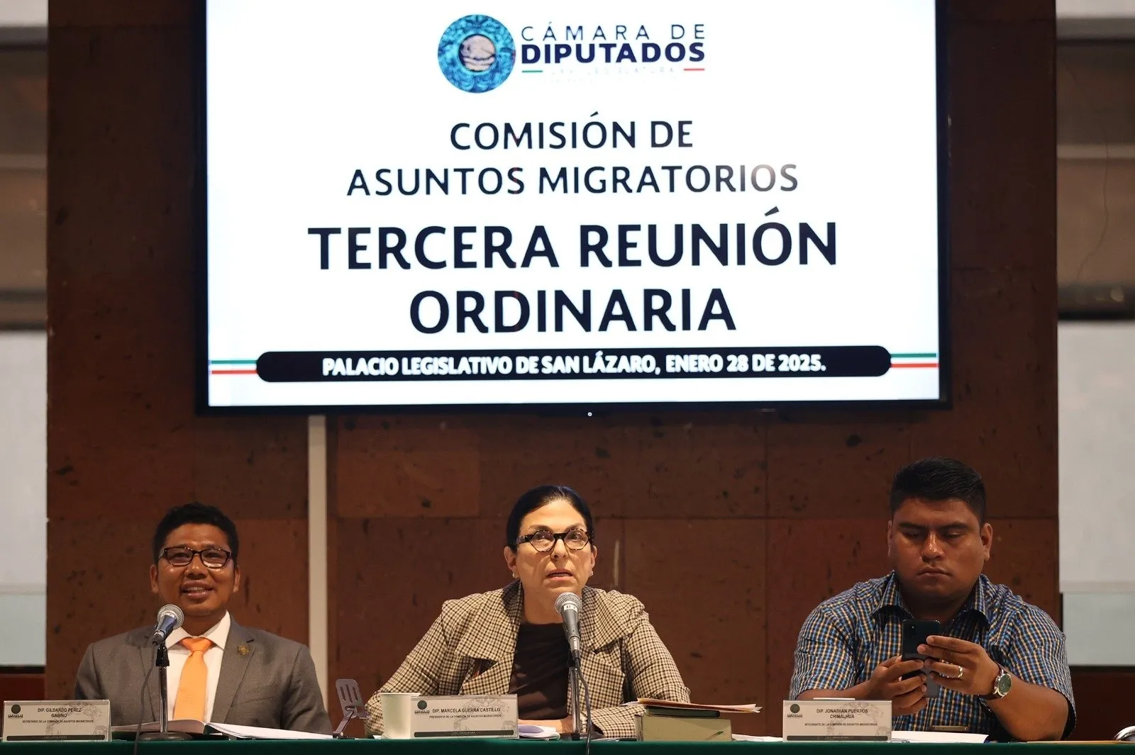 Aprueban en comisiones que la CURP sirva como comprobante de la nacionalidad mexicana