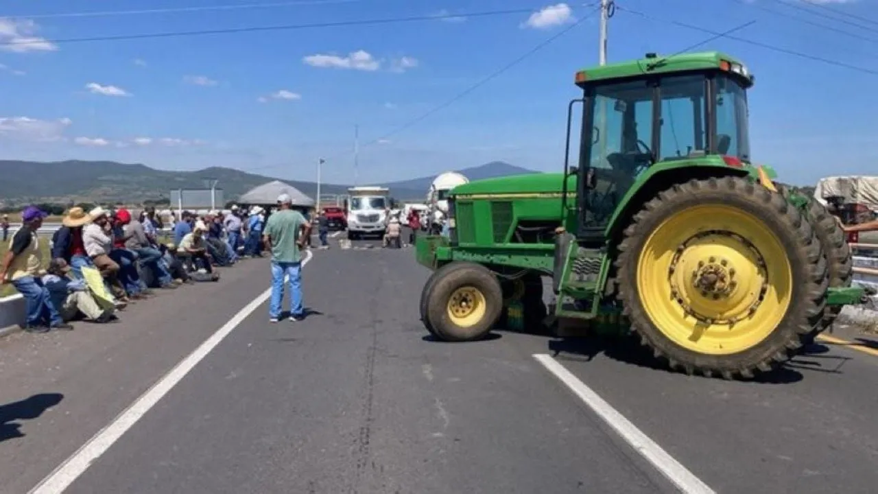 Productores de Tamaulipas se suman al paro nacional agrícola y cierran carreteras