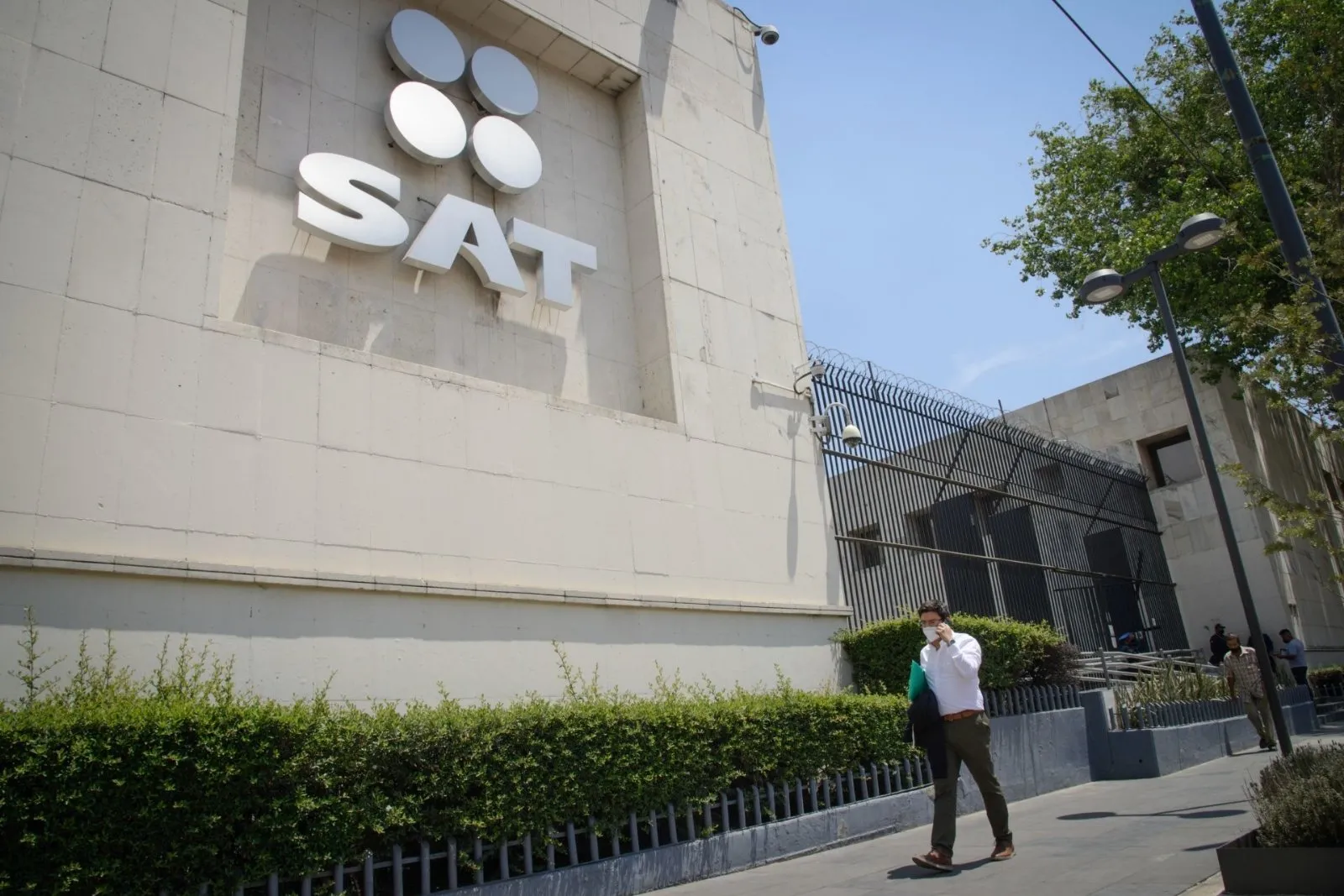¿Qué trámites obligatorios se deben de realizar ante el SAT en 2025?