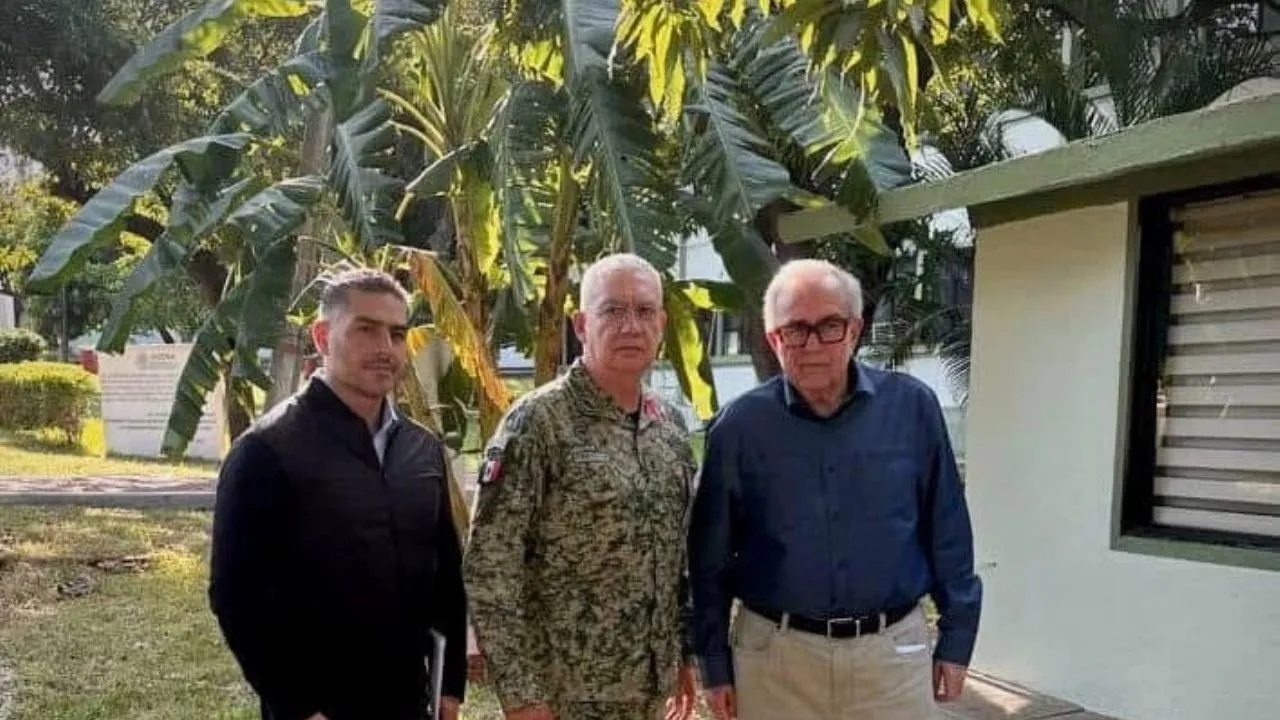 Rubén Rocha, Ricardo Trevilla y Omar García Harfuch sostienen reunión privada en Sinaloa