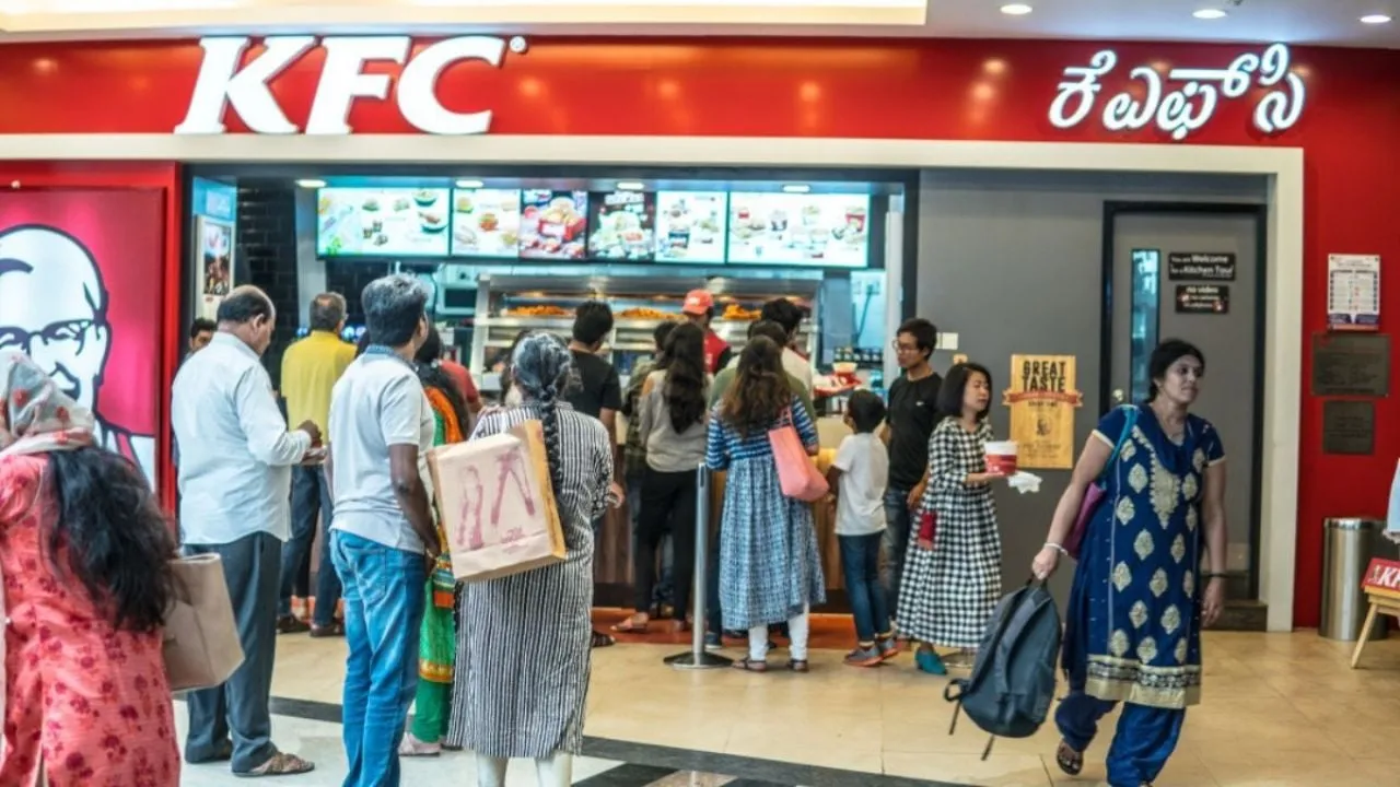 Operadoras de KFC y Pizza Hut acuerdan fusión; la operación sería de 934 millones de dólares